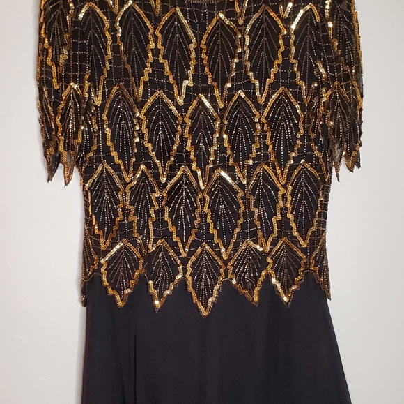 Golden Leaf Beaded and Sequin Black and Gold Flowy Short Sleeve Evening Dress - Picture 7 of 16